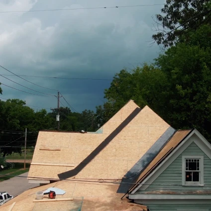 Kontix-home-one-hero-image-three-webflow-ecommerce-template