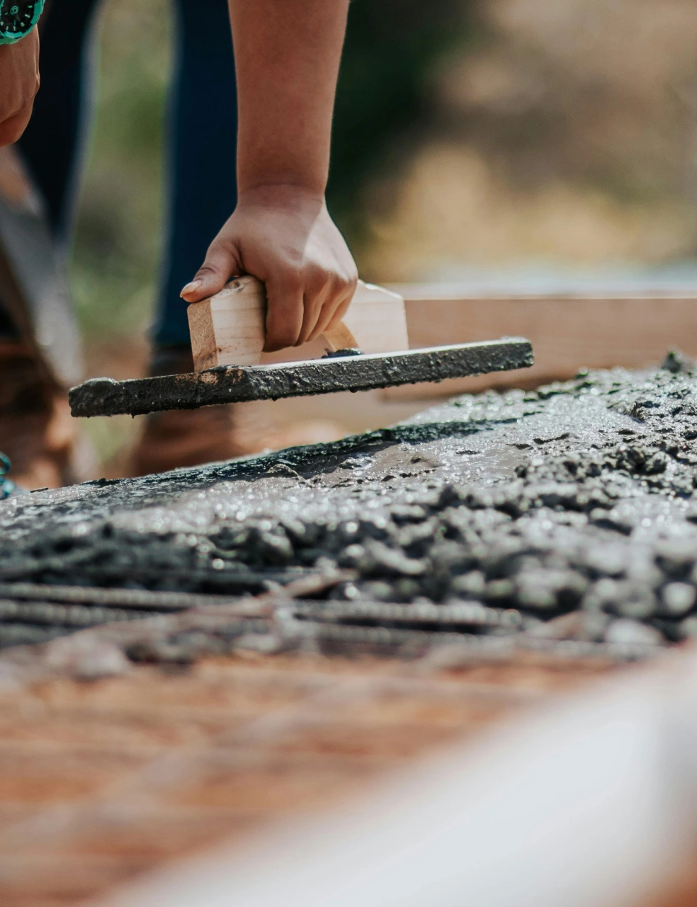 Kontix-home-one-quality-construction-image-two-webflow-ecommerce-template